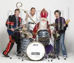 16-10-2009 Peter Jan Rens and band at studio in Amsterdam.

[keywords]Posed, Full Length, Eyecontact, Instruments, Dog, Sinterklaas[/keywords]